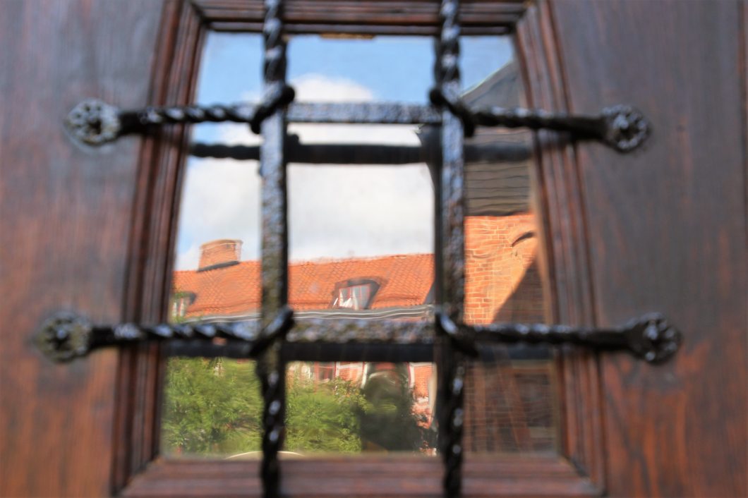 burglar-bars-home-house-440777